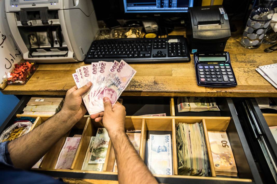 Merkez Bankası'nın dövizle mücadelesi: 'Gümbür gümbür döviz alıyor', 'dolar hızla gerileyebilir' 4
